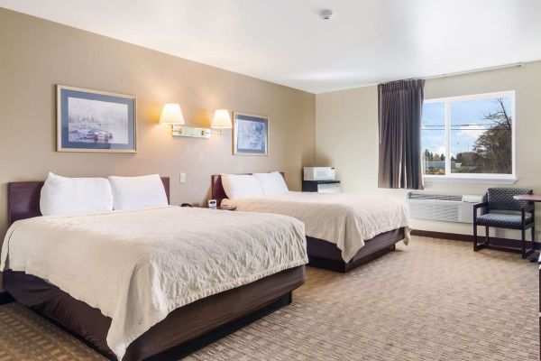 GUESTHOUSE INN & SUITES MONTESANO (Montesano)